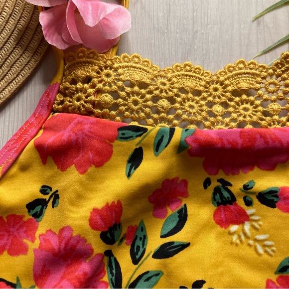 Billabong ☀️ Sun Dream Girls’ Floral Crochet Tropical Bikini Set 💕⛱️ - Picture 4 of 12